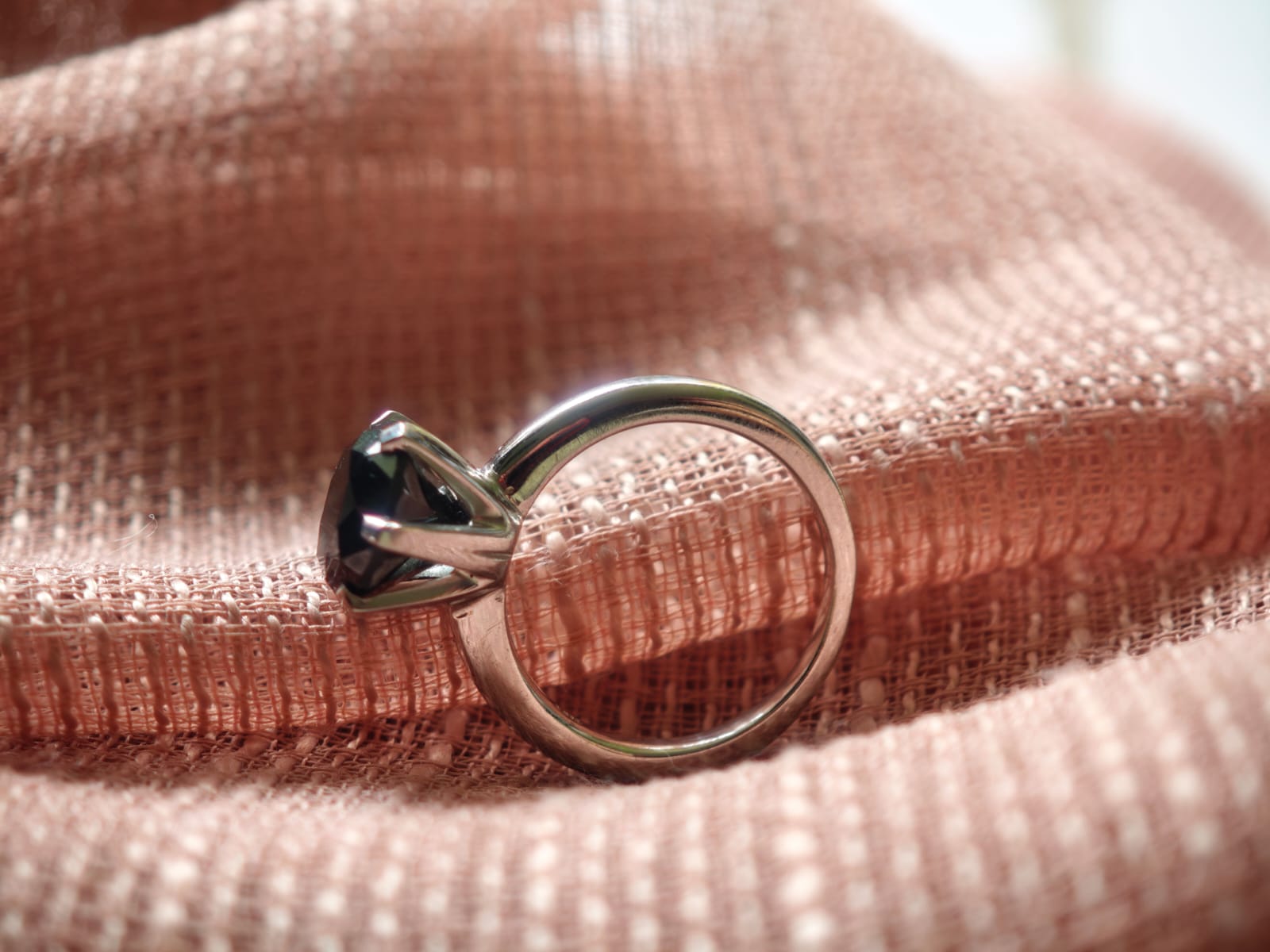 14K Black Diamond Ring | A Symbol of Love and Eternity 