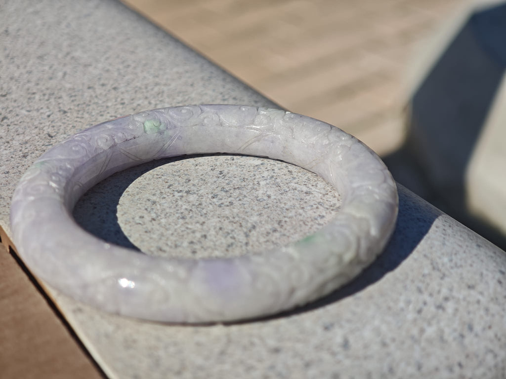 Adamigold | 春彩翡翠手雕手鐲｜Spring-color Jadeite Hand-carved Bangle (58.4MM / 12.7MM, With Certificate)