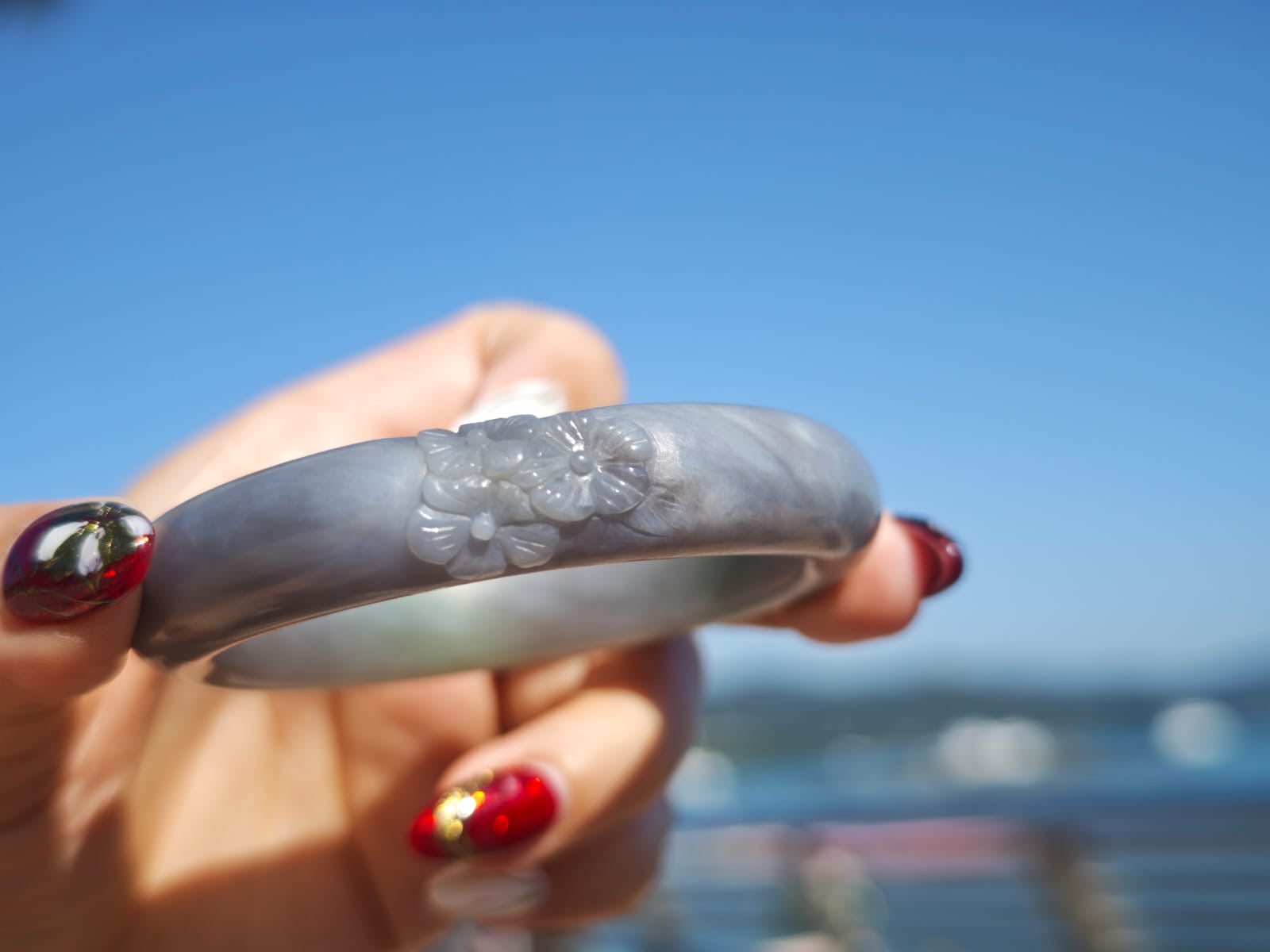 Adamigold | 和田玉煙紫玉帶翡翠手鐲｜圈口約 58.3MM｜玉厚度 13.8MM｜Hetian Smoky Purple Jade with Jadeite Bangle | 58.3MM Inner | 13.8MM Thickness