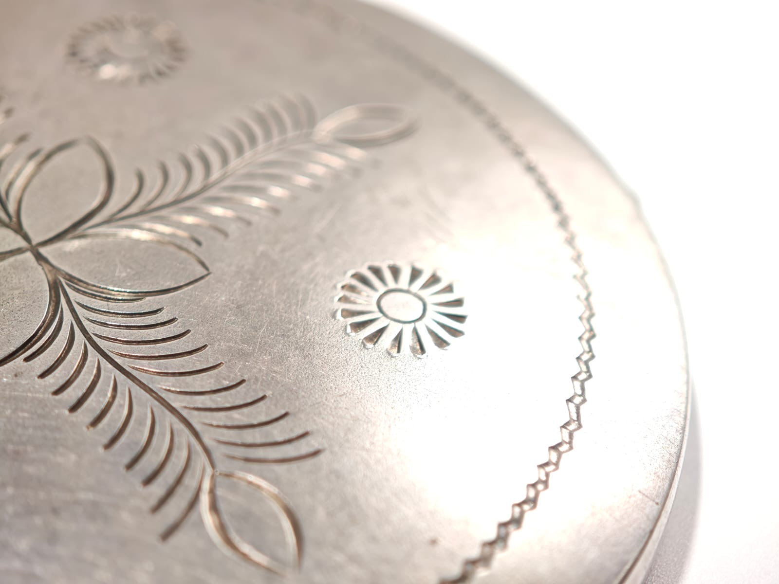 Vintage mirror box · 8 VI 1972 | Engraved dictionary collection · Time imprint Silver