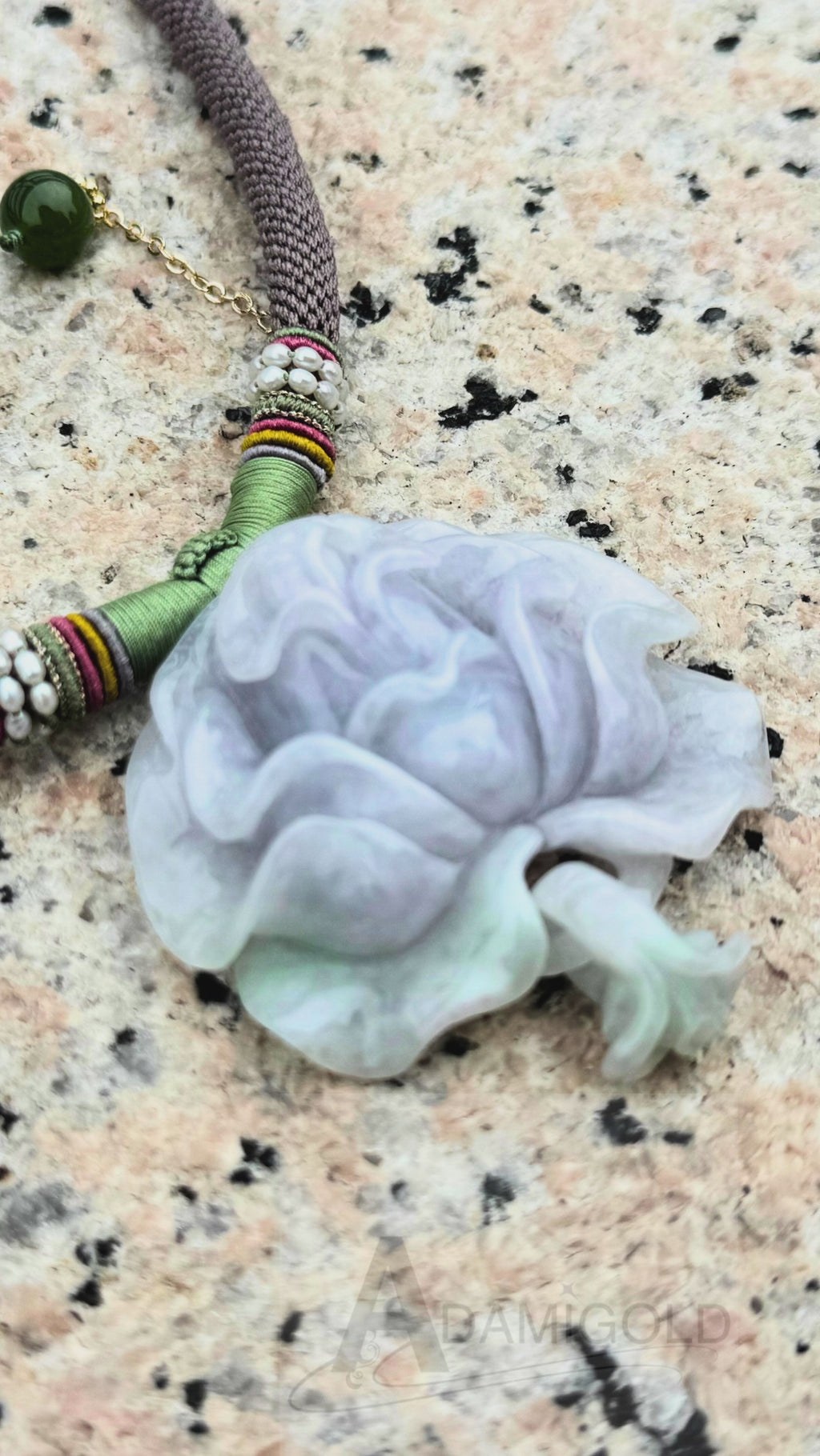 春彩翡翠手雕花吊墜｜花開富貴，吉祥如意